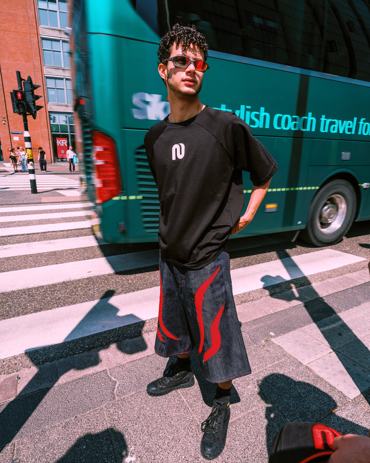VISION TEE BLACK